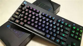 Why Everyone is Buying the G Pro X Keyboard (Full Review)